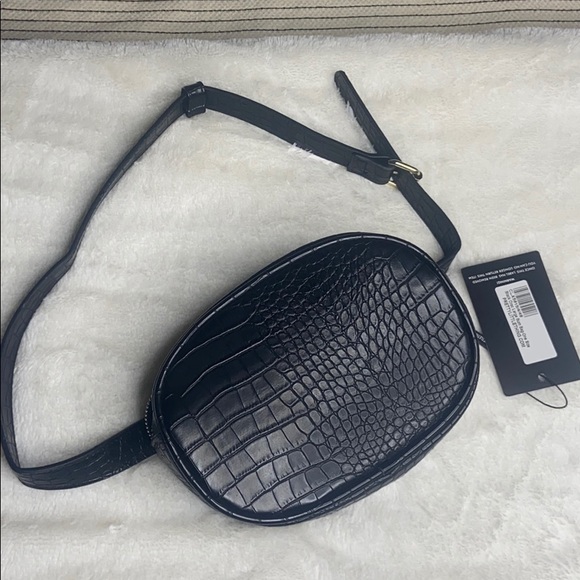 PrettyLittleThing Handbags - Black Fanny pack